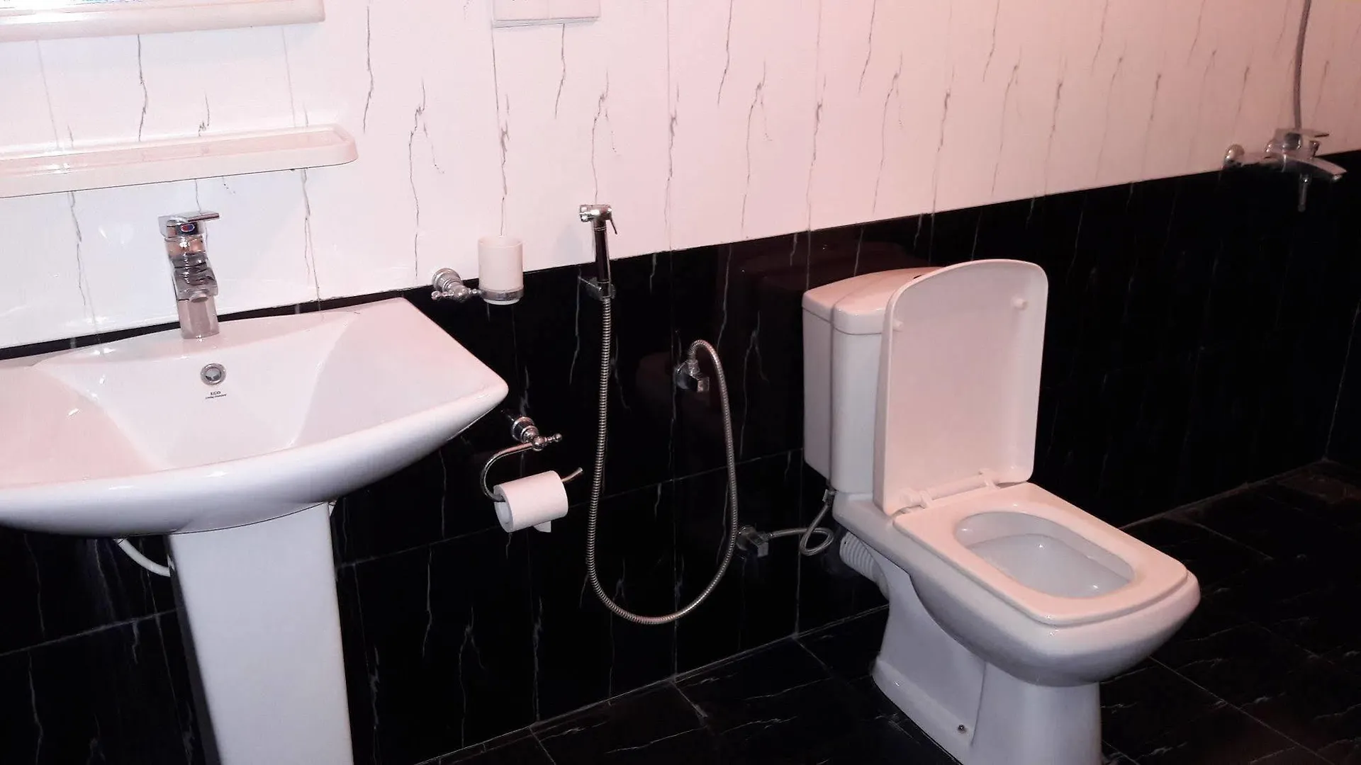 New Rani Inn Negombo 2*,